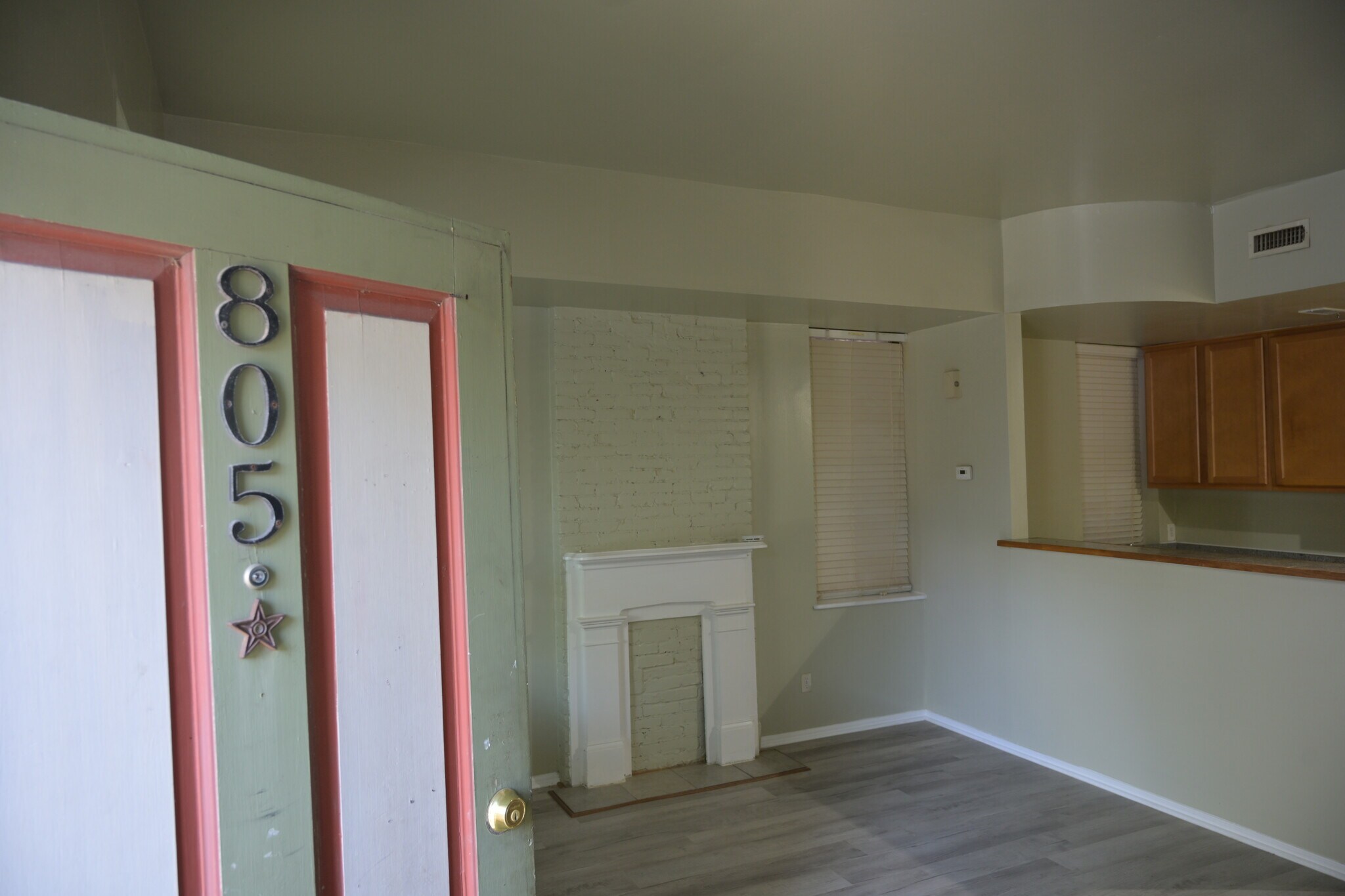 Building Photo - 805 Russell Blvd