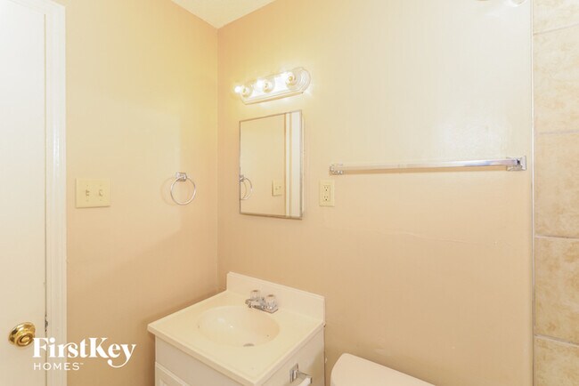 Building Photo - 1226 Wellsville Rd