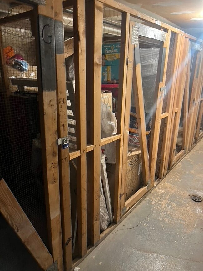 Building Photo - 16W486 Lake Dr