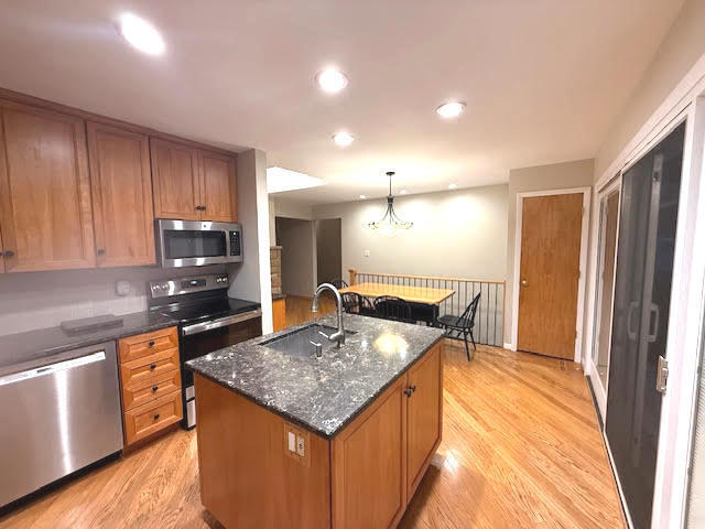 Building Photo - 810 S Edgewood Ln