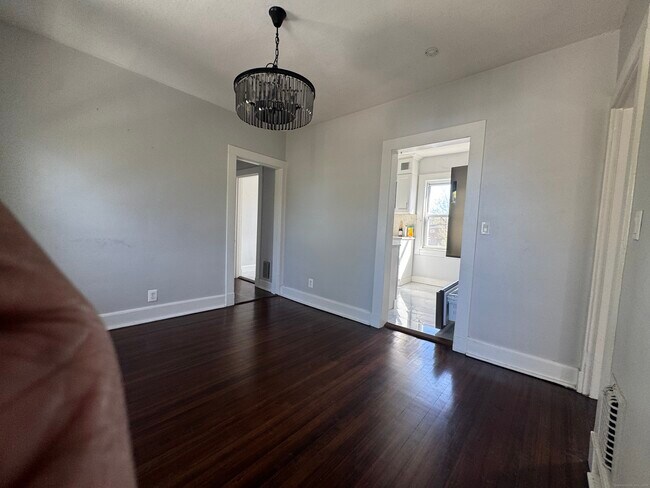 Building Photo - 677 Boston Ave