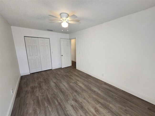 Building Photo - 9421 NW 15th St