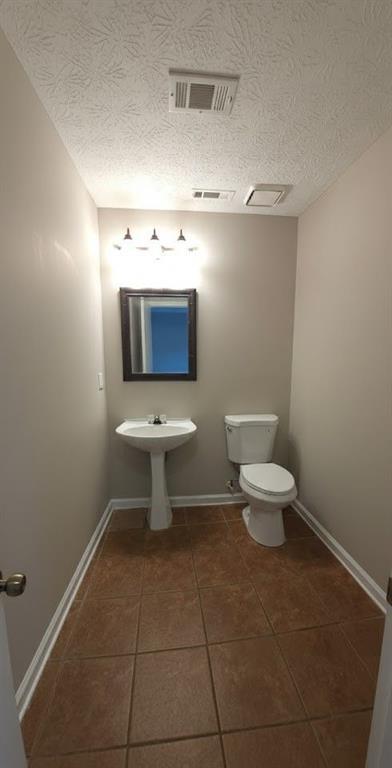 Building Photo - 984 Pointers Way