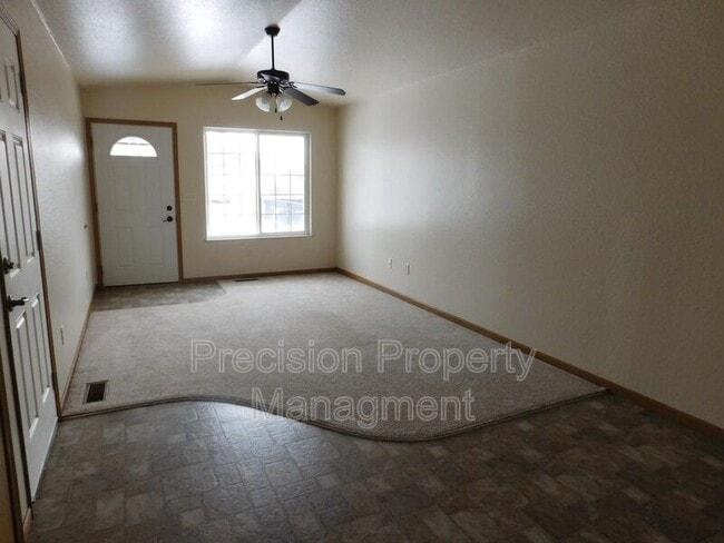 Building Photo - 2444 Merlot