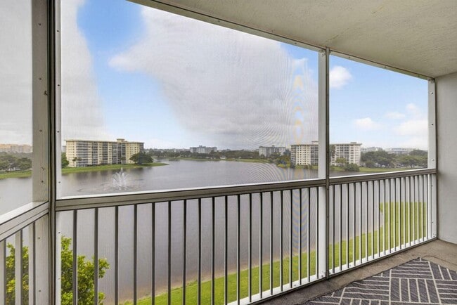 Building Photo - 3091 N Course Dr