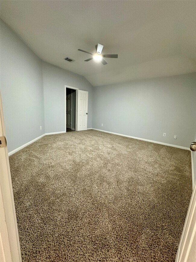 Building Photo - 8810 Barron Wood Cir E