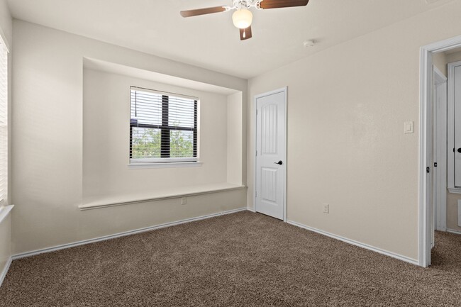 Building Photo - 1012 Tumbleweed Trail