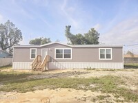 Building Photo - 2213 E 16th Plaza