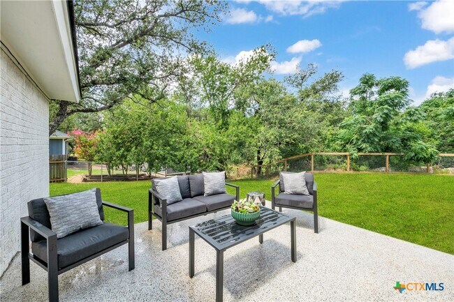 Building Photo - 513 Santa Clara Rd