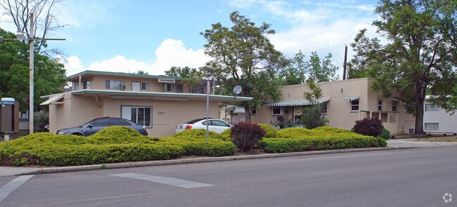 Primary Photo - 1700 W Idaho St