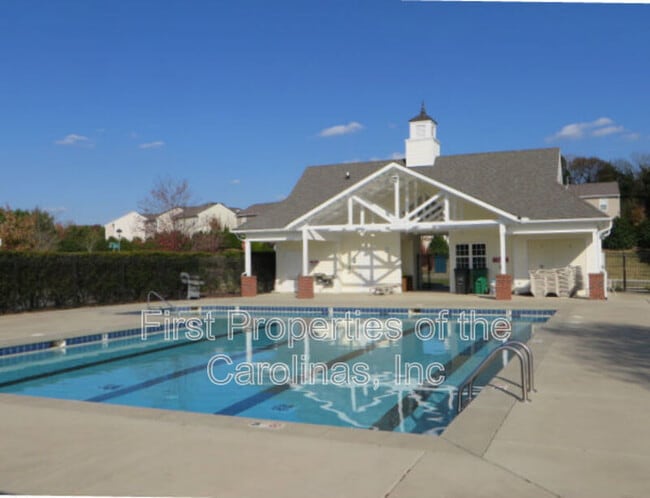 Building Photo - 7371 Laurel Valley Rd