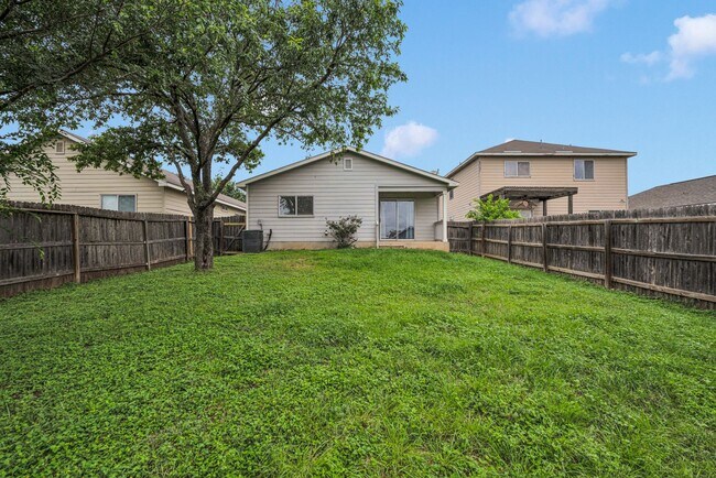 Building Photo - Charming 3 Bedroom Home in Bulverde Village – Prime Location!