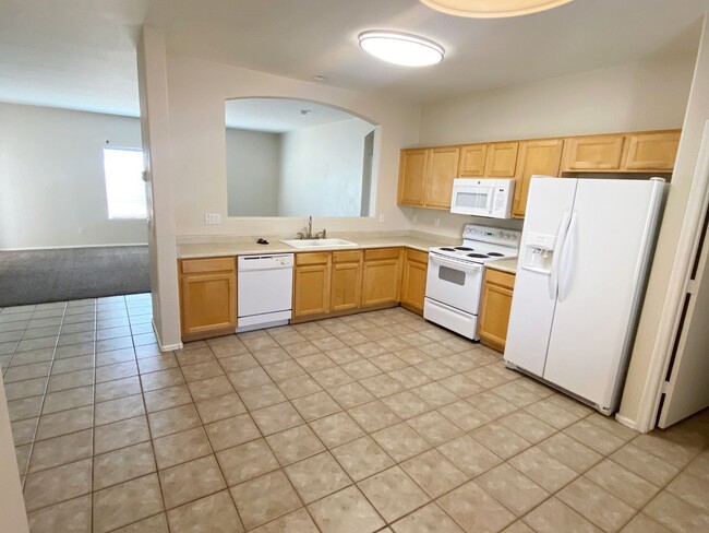 Building Photo - 3 Bedroom 2 Bathroom in El Mirage