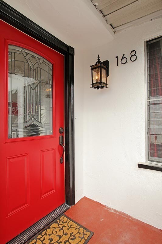 Building Photo - 166 N Edgemont St