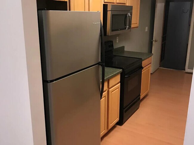 Building Photo - 197 Sugarwood Ln