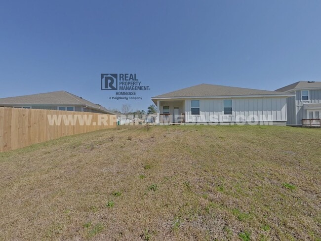Building Photo - Spacious 5-Bed/3-Bath in Silver Lake Village | Pet Friendly!