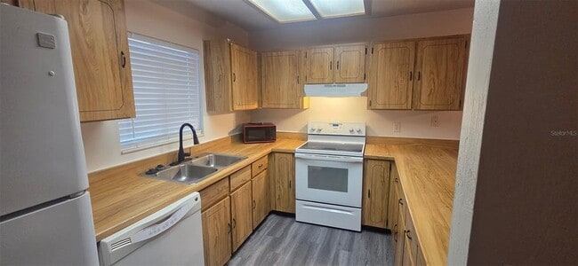 Building Photo - 25 Panorama Dr