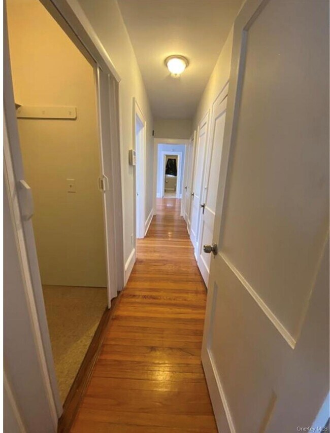 Building Photo - 464 NY-17M