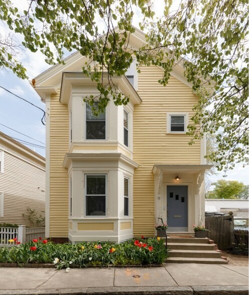 Building Photo - 9 Laurel St