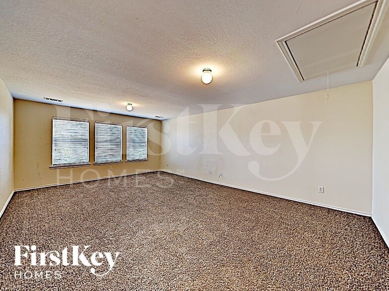 Building Photo - 5108 Parkplace Dr