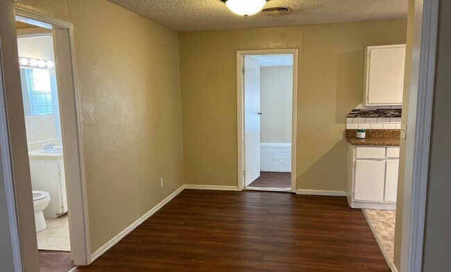 Building Photo - 3 bedroom 1 bath - Midwest City