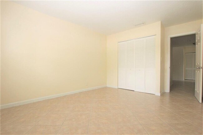 Building Photo - 4261 NW 110th Ave