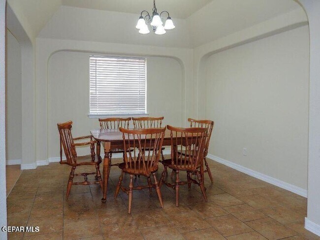 Building Photo - 14325 Coyote Trail Dr