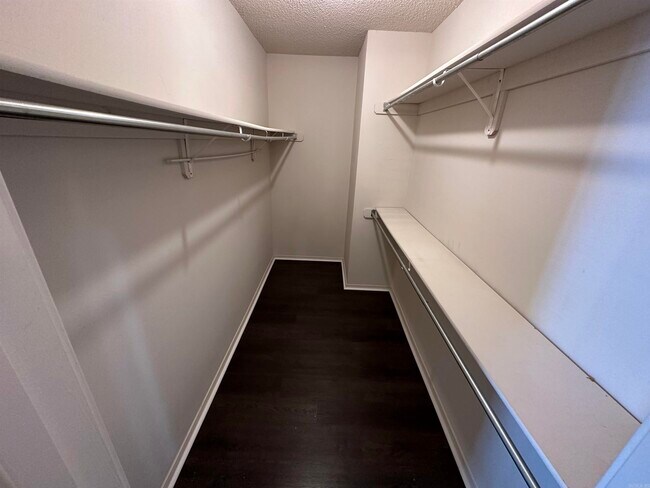 Building Photo - 1608 Waldron Cove