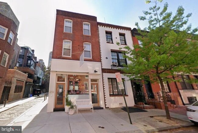 Building Photo - 251 S 21st St