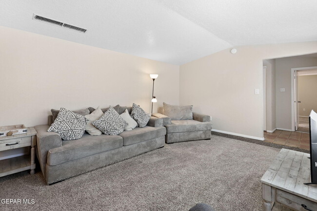 Building Photo - 4871 Los Reales Dr