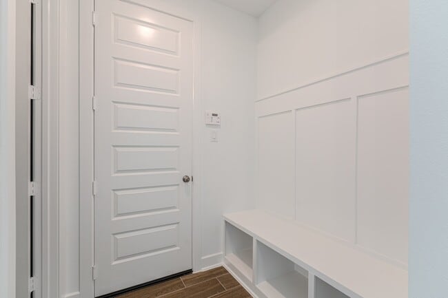 Building Photo - 215 Warbler Song Dr