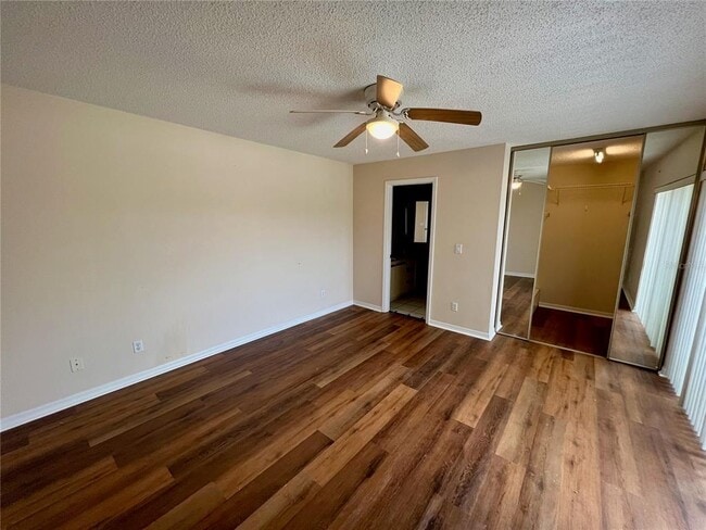 Building Photo - 2946 Tangerine Ct