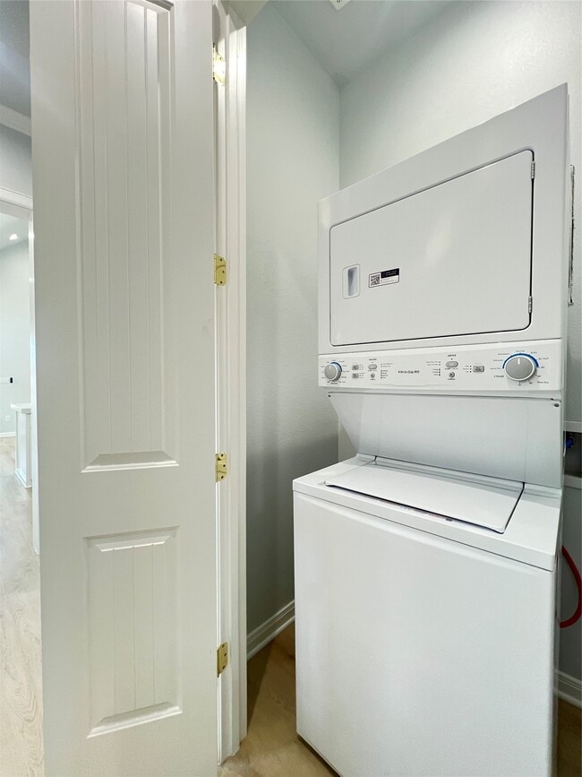 Building Photo - 1024 62nd St