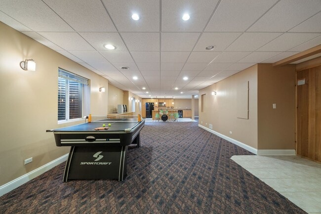 Building Photo - 408 N White Deer Trail