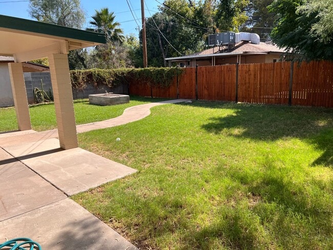 Building Photo - Tempe 2 Bed, 1 Bath Duplex Back Unit with ...