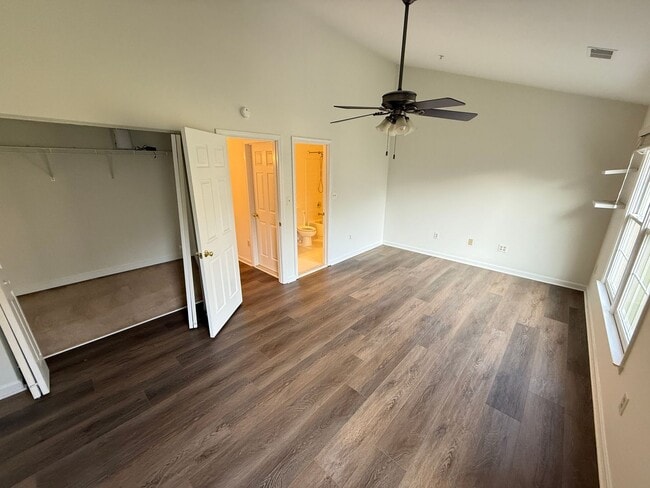 Building Photo - Beautiful 3 bed/3.5 Bath in ideal location!