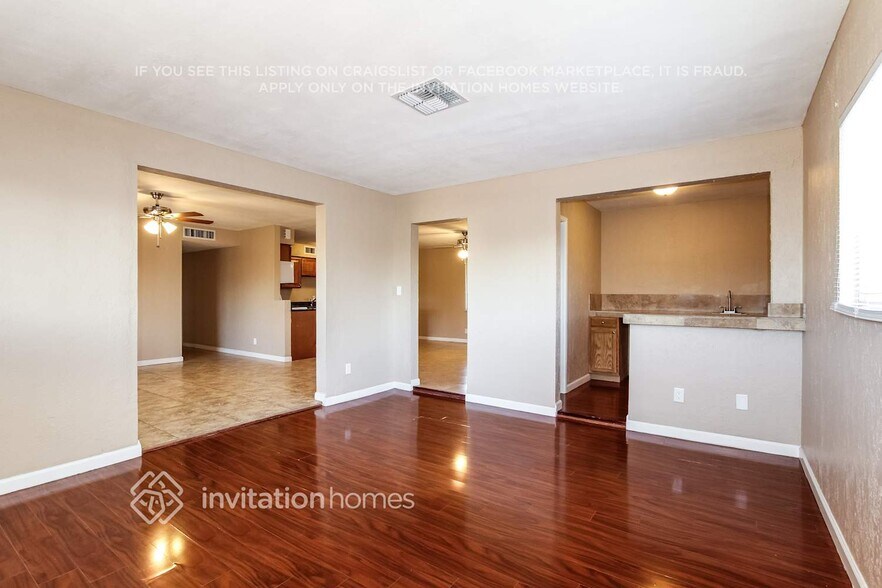 Building Photo - 1819 W Oraibi Dr
