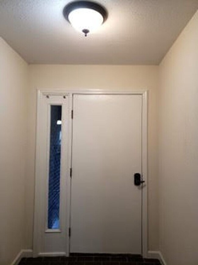 Building Photo - 504 Mountain Breeze Ln