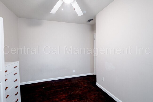 Building Photo - 2 Bedroom/1 Bath Home - $1795 Per Month!