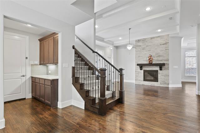 Building Photo - 821 Orleans Dr