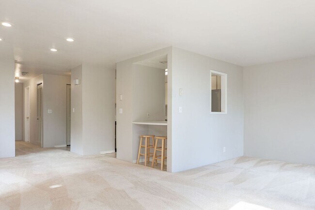 Building Photo - 431 Stonewood Dr