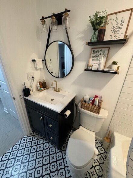 Building Photo - 249 St Margaret Dr