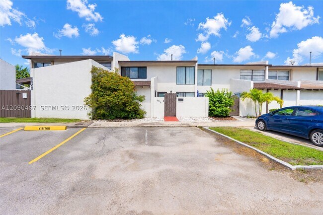 Building Photo - 6916 SW 110th Ave