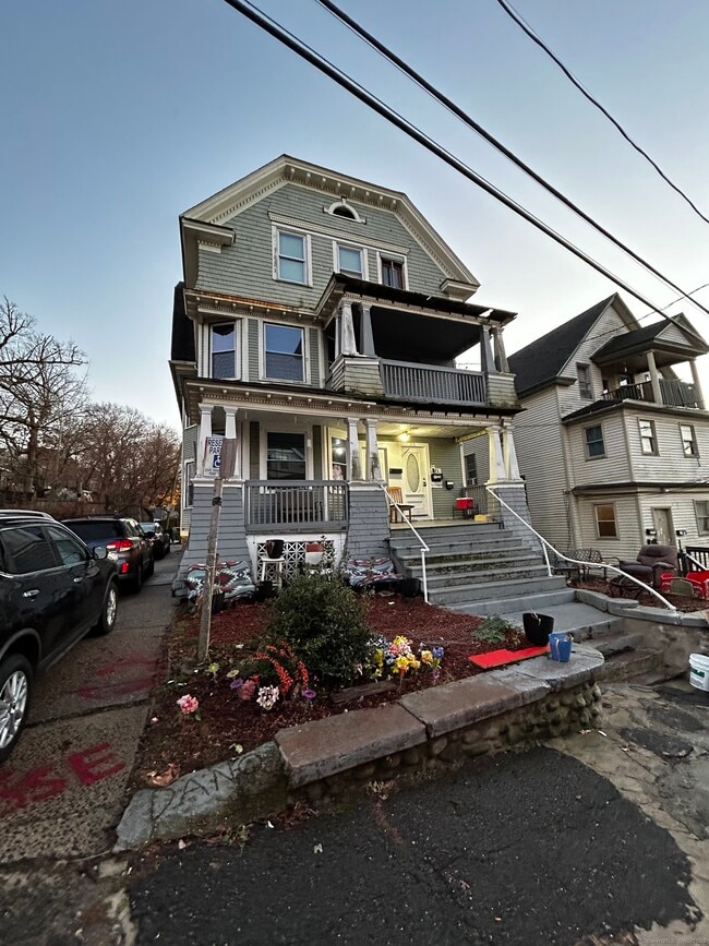 Building Photo - 51 Wildwood Ave