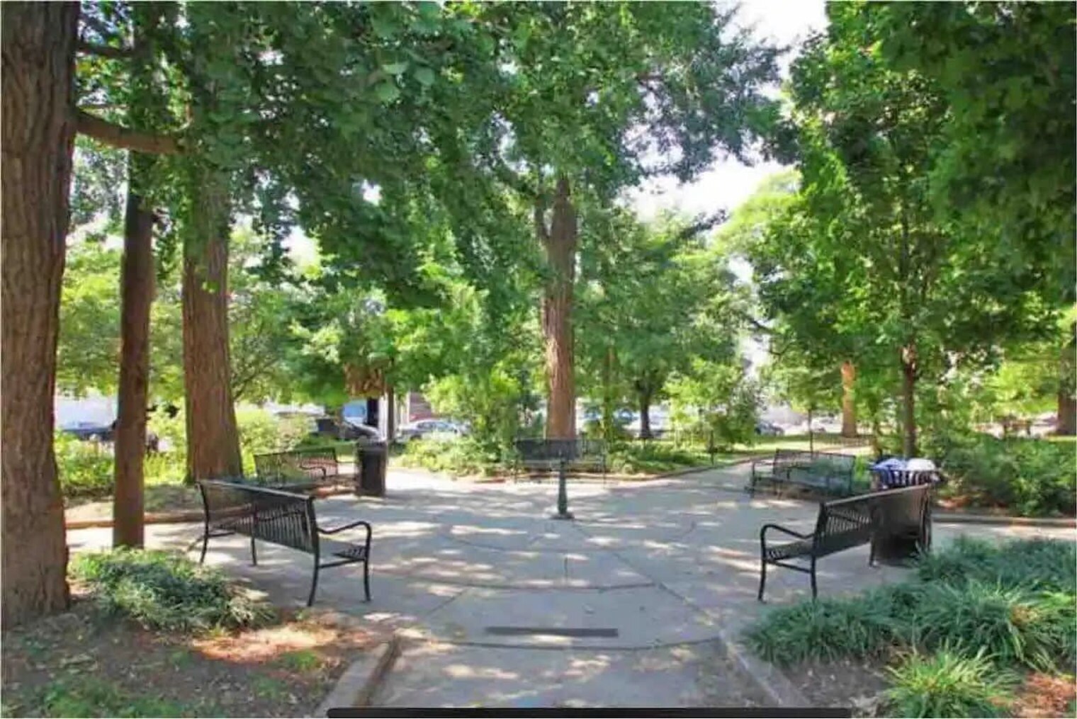 Building Photo - 416 Sepviva St