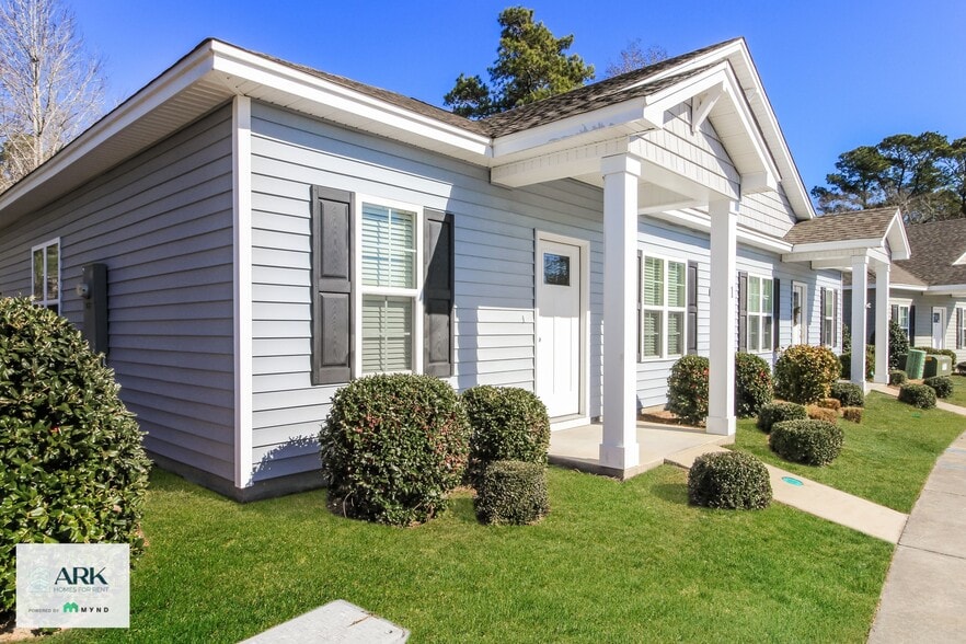 Building Photo - 71 Highland Forest Cir