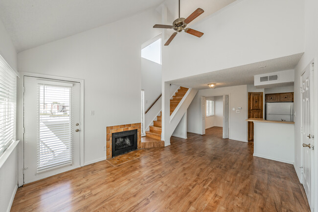 Livingroom - 3113 Sondra Dr