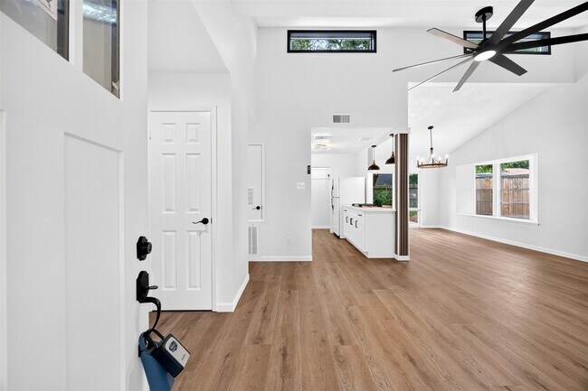 Building Photo - 22106 Westland Creek Dr