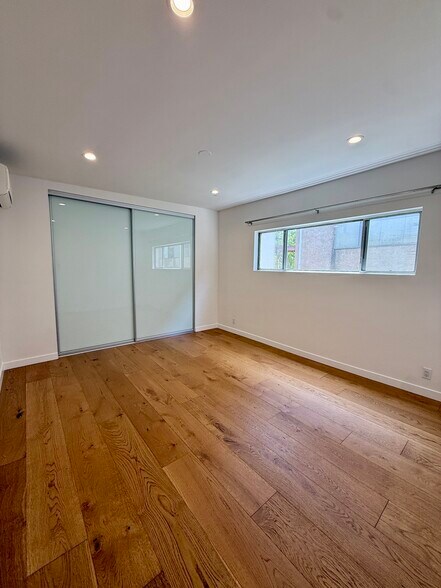 Building Photo - 515 Pier Ave