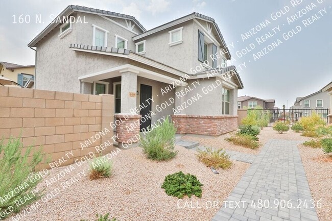 Building Photo - 160 N. Sandal-